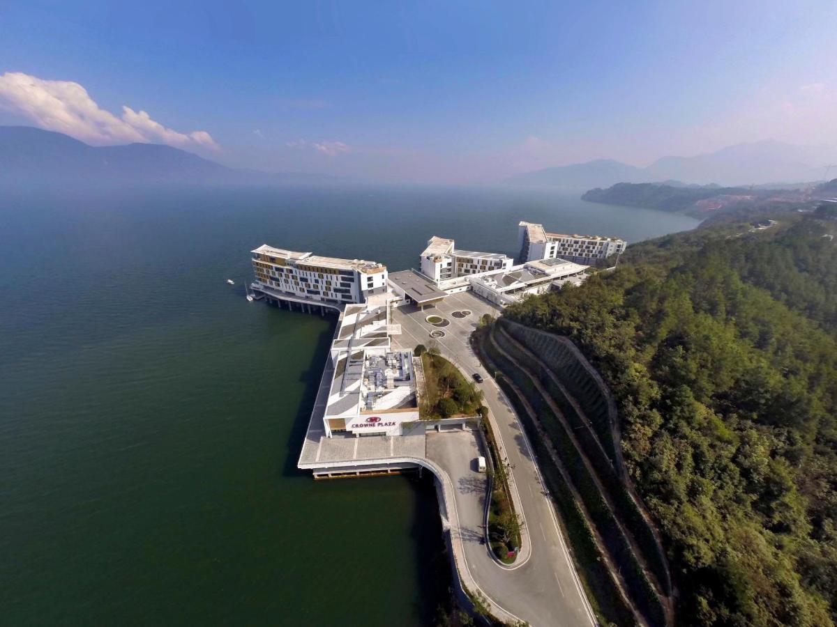 Crowne Plaza Huangshan Taiping Lake, An Ihg Hotel Exteriör bild