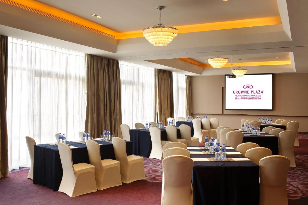 Crowne Plaza Huangshan Taiping Lake, An Ihg Hotel Exteriör bild